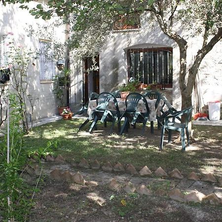 B&B Mamma Ari Fermo Exterior photo